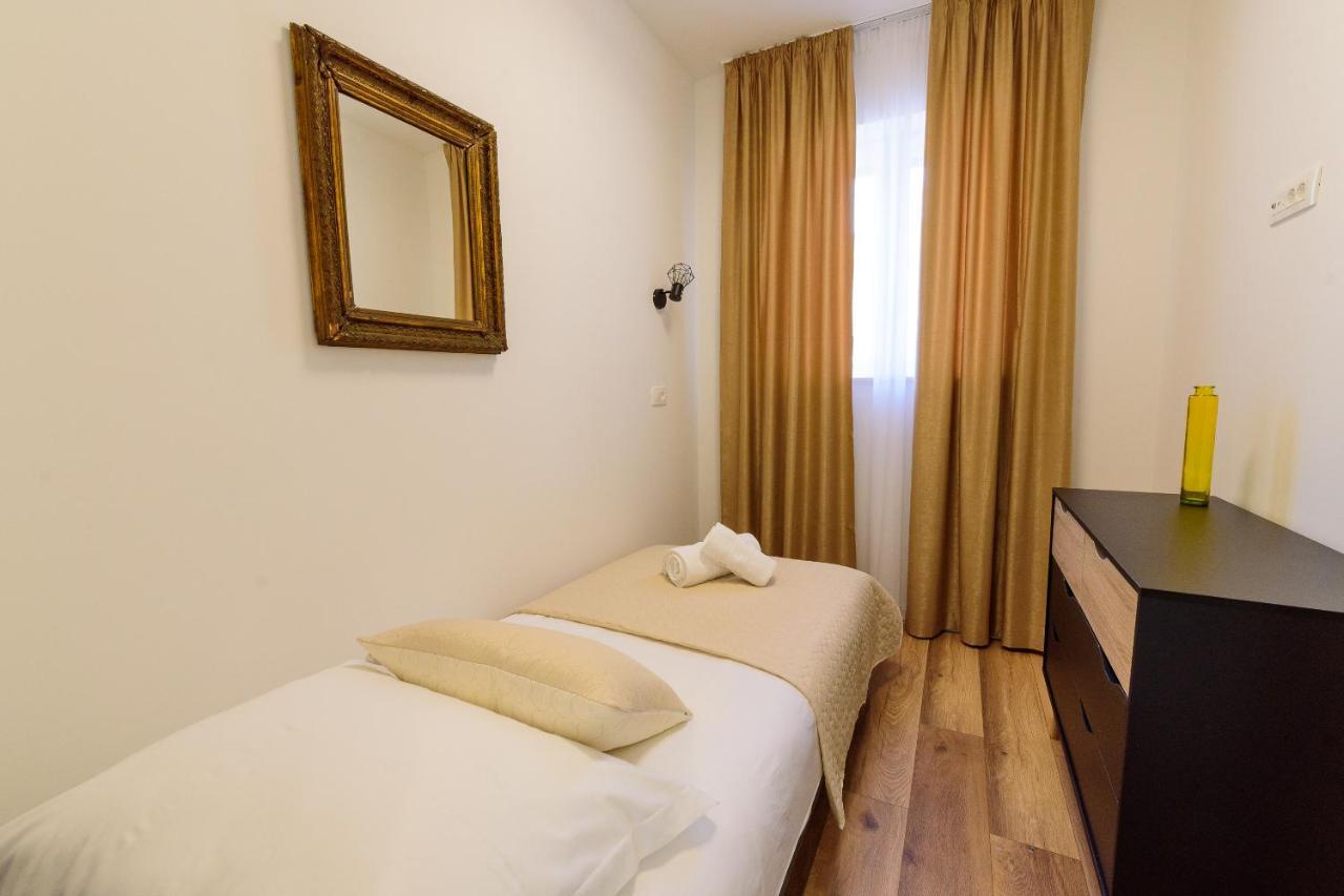 Apartmani Bokin 波尔 外观 照片